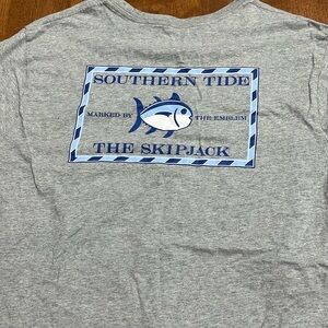 Southern Tide grey large tshirt